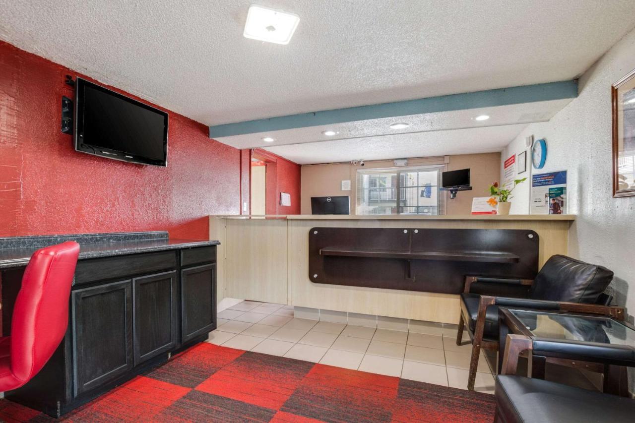 Econo Lodge Inn & Suites Terre Haute Eksteriør billede
